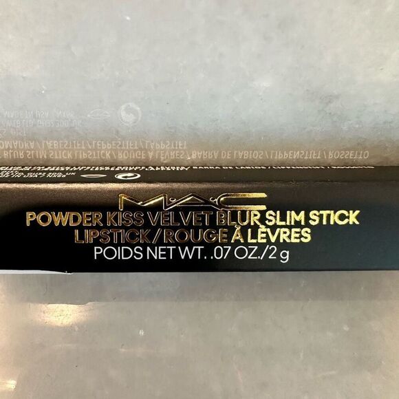 NWT MAC Powder Kiss Velvet Blur Slim Stick Lipstick 891 Mull It Over 2g - Picture 3 of 5